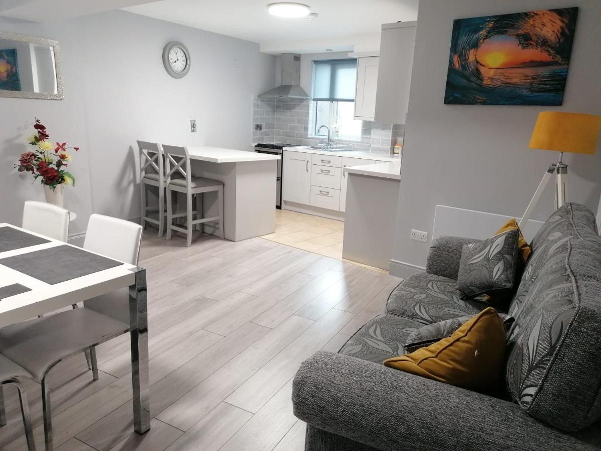 אניס Oak House Apartment מראה חיצוני תמונה