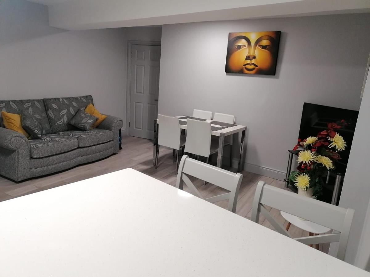 אניס Oak House Apartment מראה חיצוני תמונה