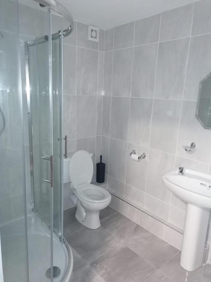 אניס Oak House Apartment מראה חיצוני תמונה